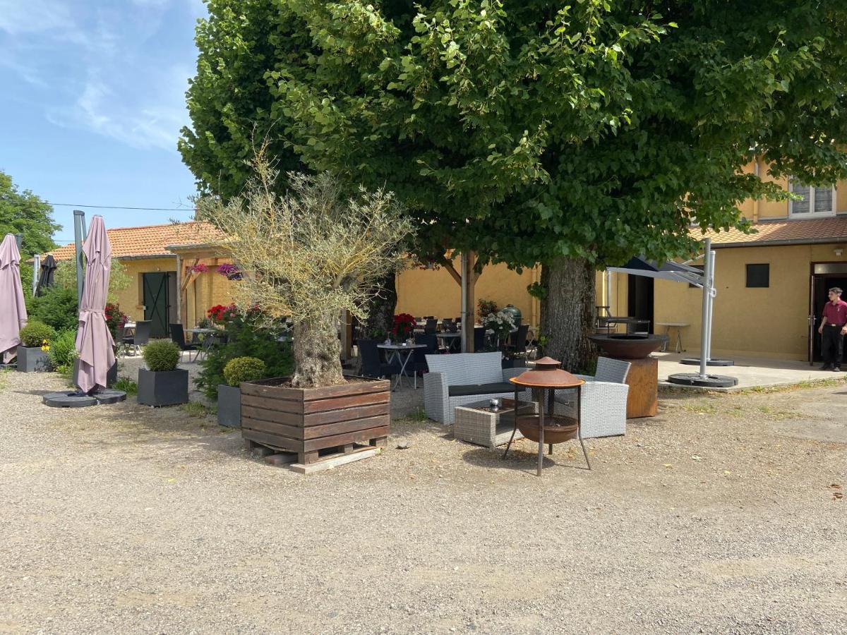 Logis L'Auberge Du Gros Silly-sur-Nied Екстер'єр фото