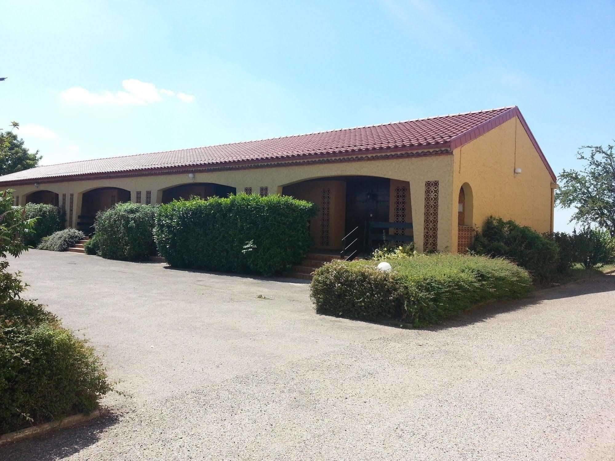 Logis L'Auberge Du Gros Silly-sur-Nied Екстер'єр фото